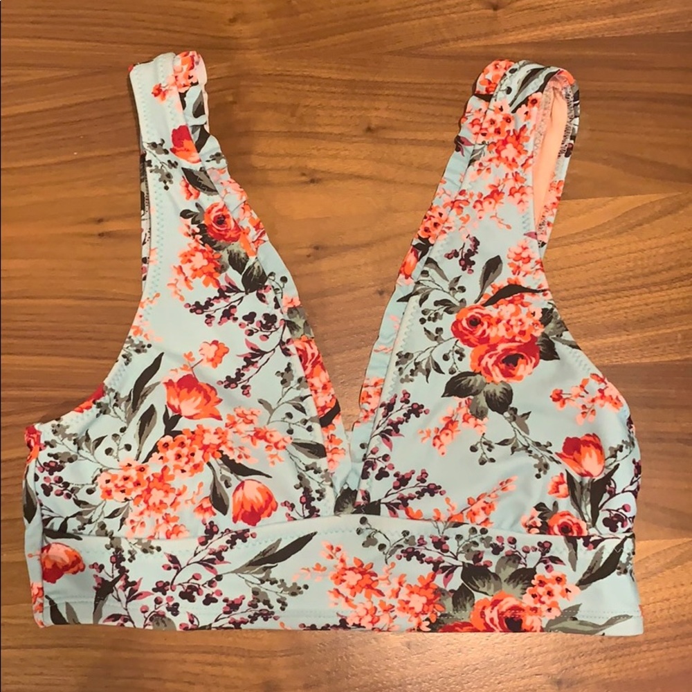 Mossimo bikini top size medium!
